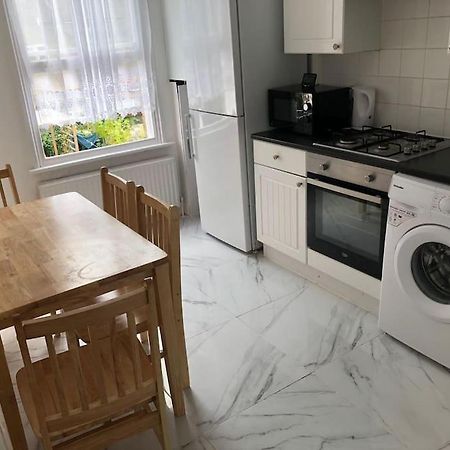 East London 2 Bedroom Flat Dış mekan fotoğraf