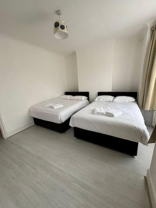 East London 2 Bedroom Flat Dış mekan fotoğraf