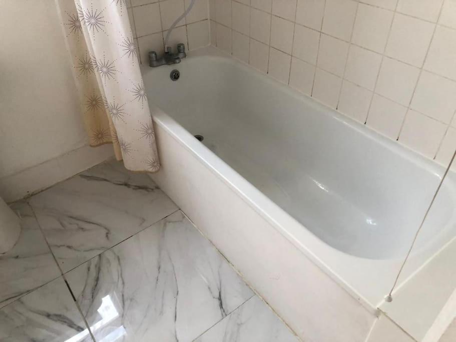 East London 2 Bedroom Flat Dış mekan fotoğraf